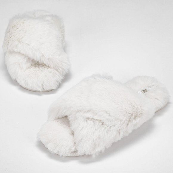 Ladies Slippers - Picture 2 of 4